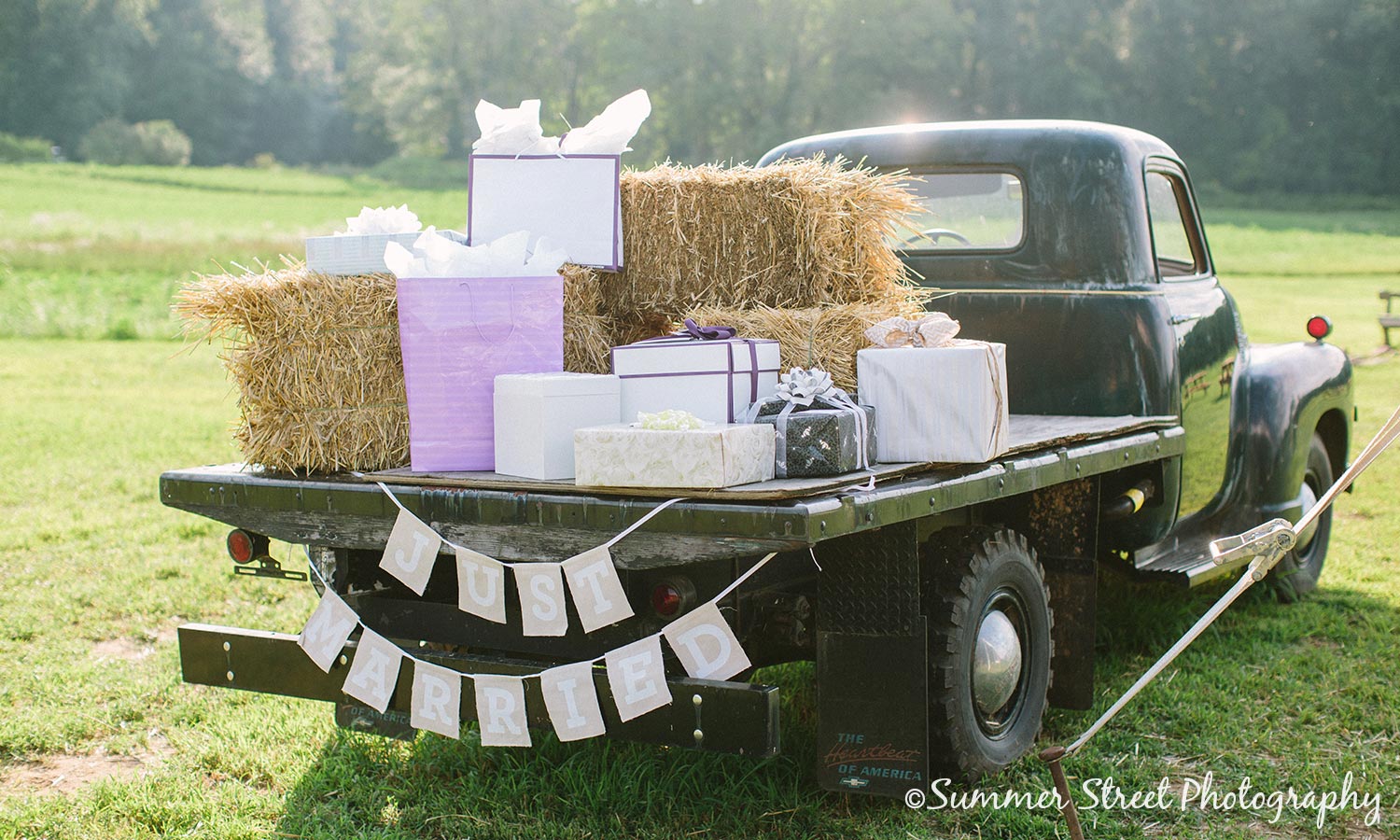 flatbed gift table